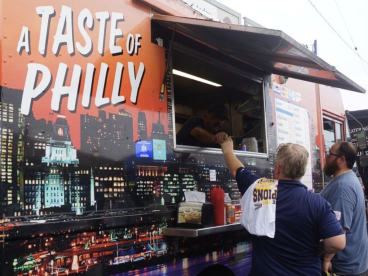 就在今晚!费城东北区Mayfair夜市